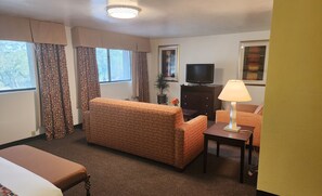 Junior Suite, 1 King Bed | Living area