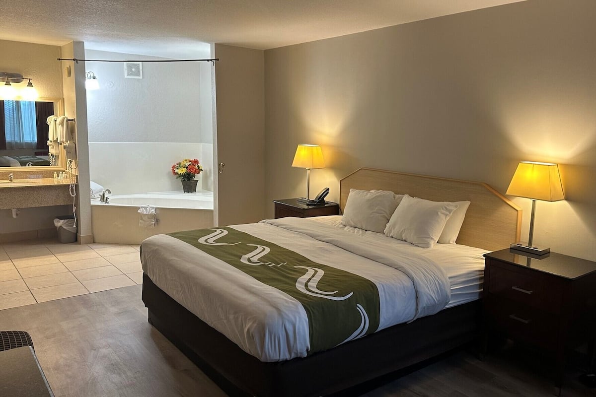 Ropa de cama de alta calidad y camas con pillow-top
