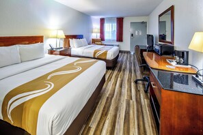 Habitación, 2 camas de matrimonio, no fumadores | Ropa de cama de alta calidad y colchones con acolchado adicional