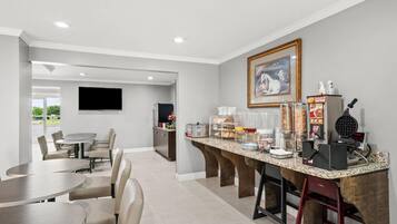 Sudah termasuk sarapan ala kontinental setiap hari