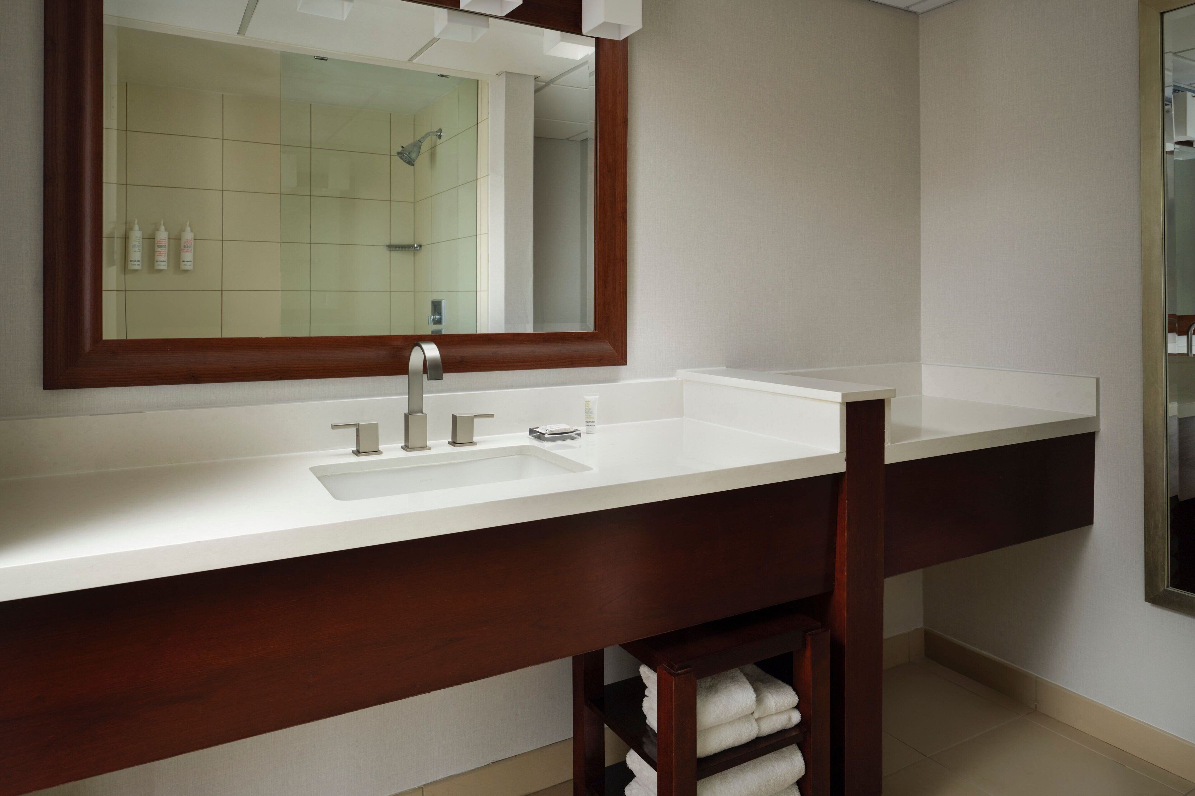 combined shower/bathtub, free toiletries, hair dryer, towels