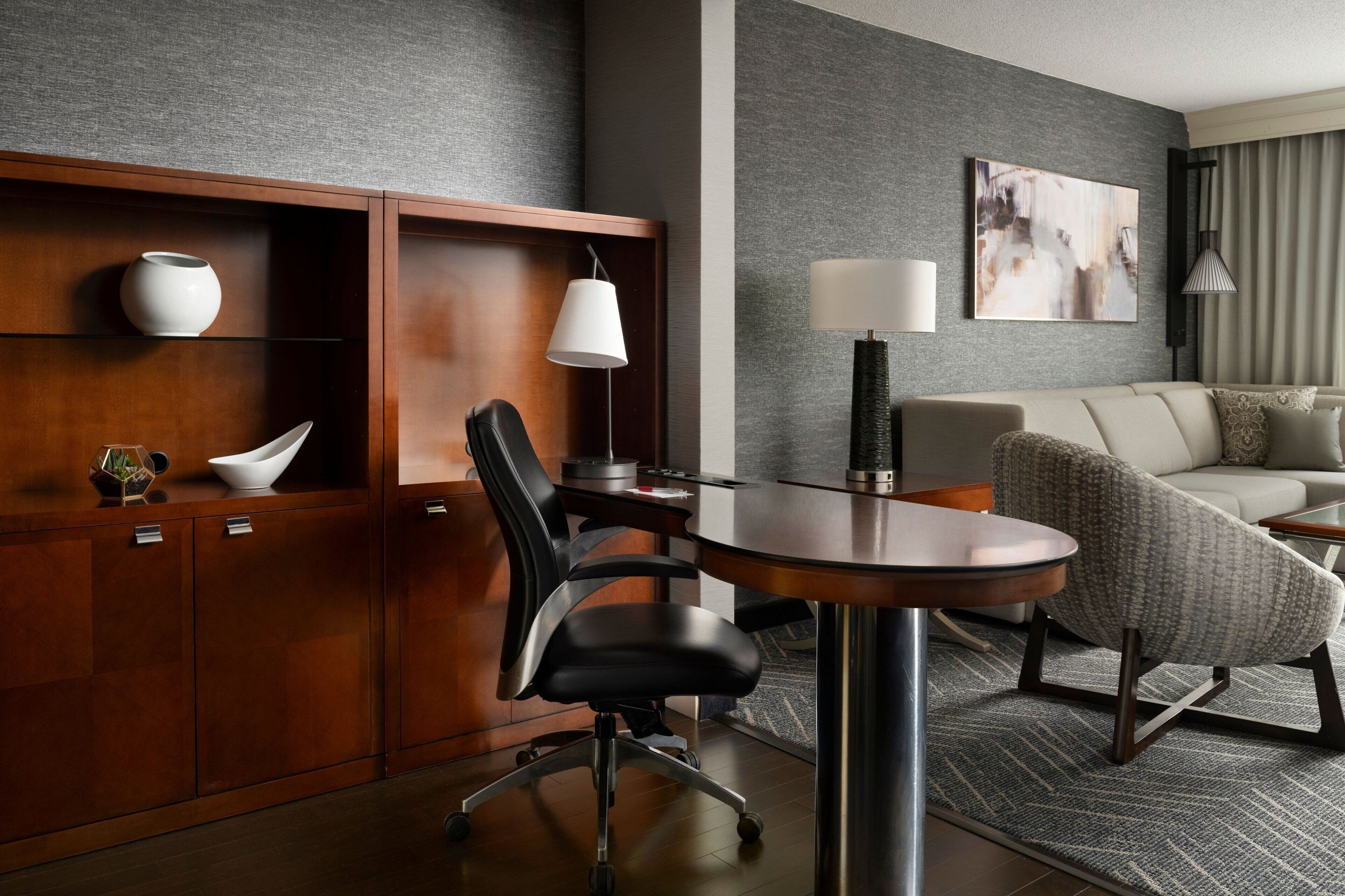 executive suite, 1 bedroom, non smoking | 1 bedroom, premium bedding, down duvets, pillow-top beds