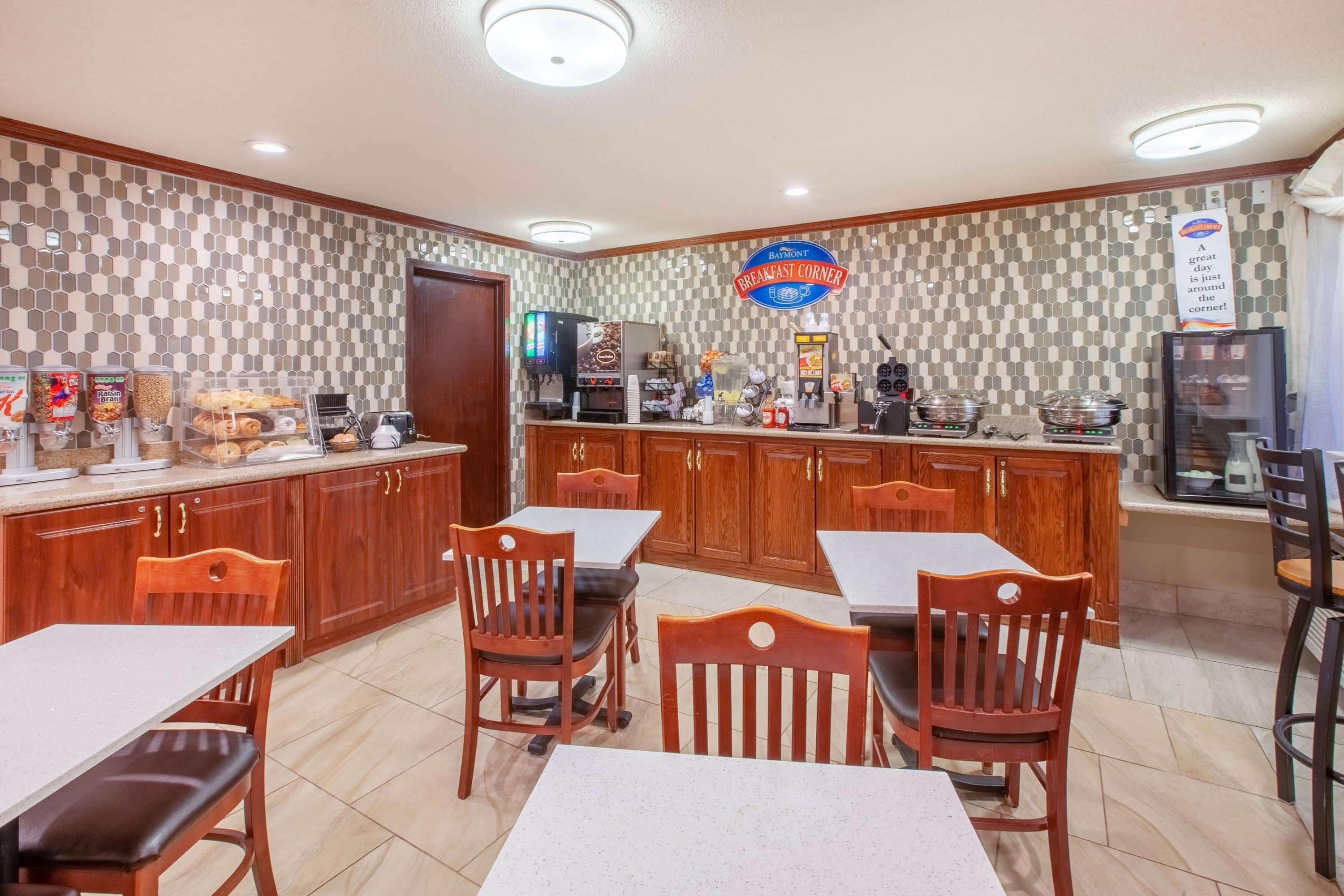 free daily continental breakfast