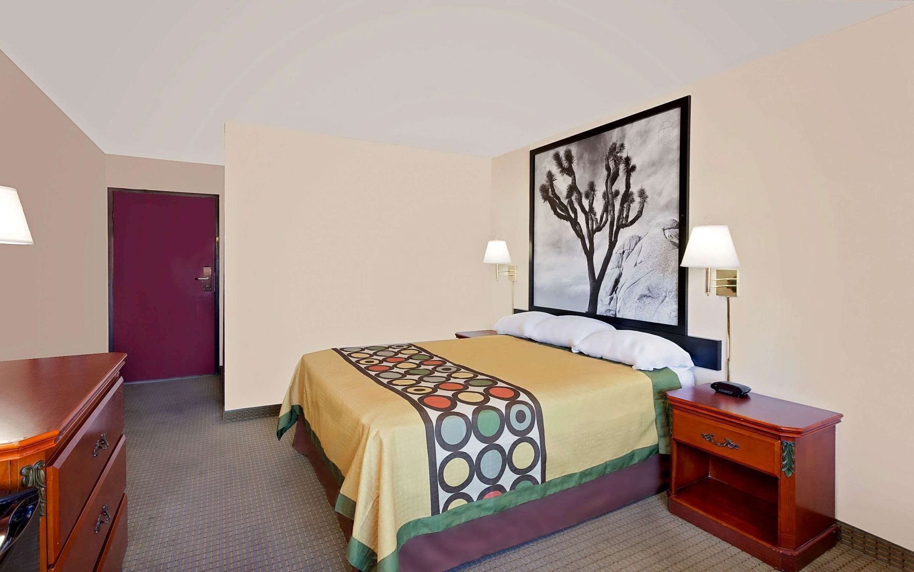 Desk, iron/ironing board, free WiFi, bed sheets