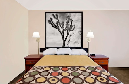 Standard Room, 1 Queen Bed, Non Smoking | Desk, iron/ironing board, free WiFi, bed sheets. Super 8 by Wyndham Yucca Val/Joshua Tree Nat Pk Area
