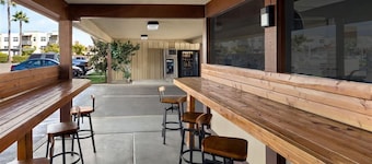 Howard Johnson by Wyndham San Diego State University Area