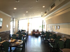 Lunch and dinner served