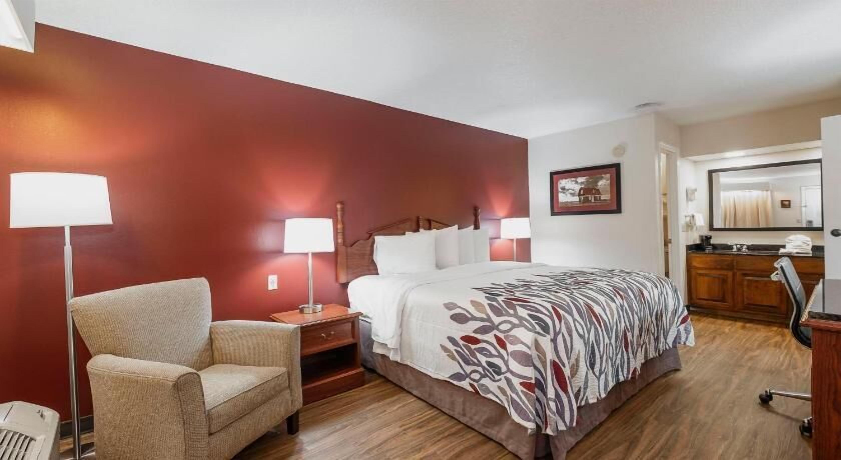 Desk, blackout drapes, iron/ironing board, free WiFi