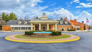 Exterior - Radford Inn (Radford)