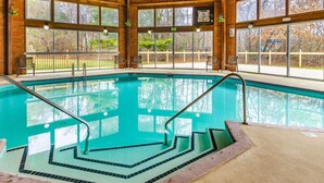 Indoor pool - Radford Inn (Radford)