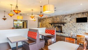 Dining - Radford Inn (Radford)