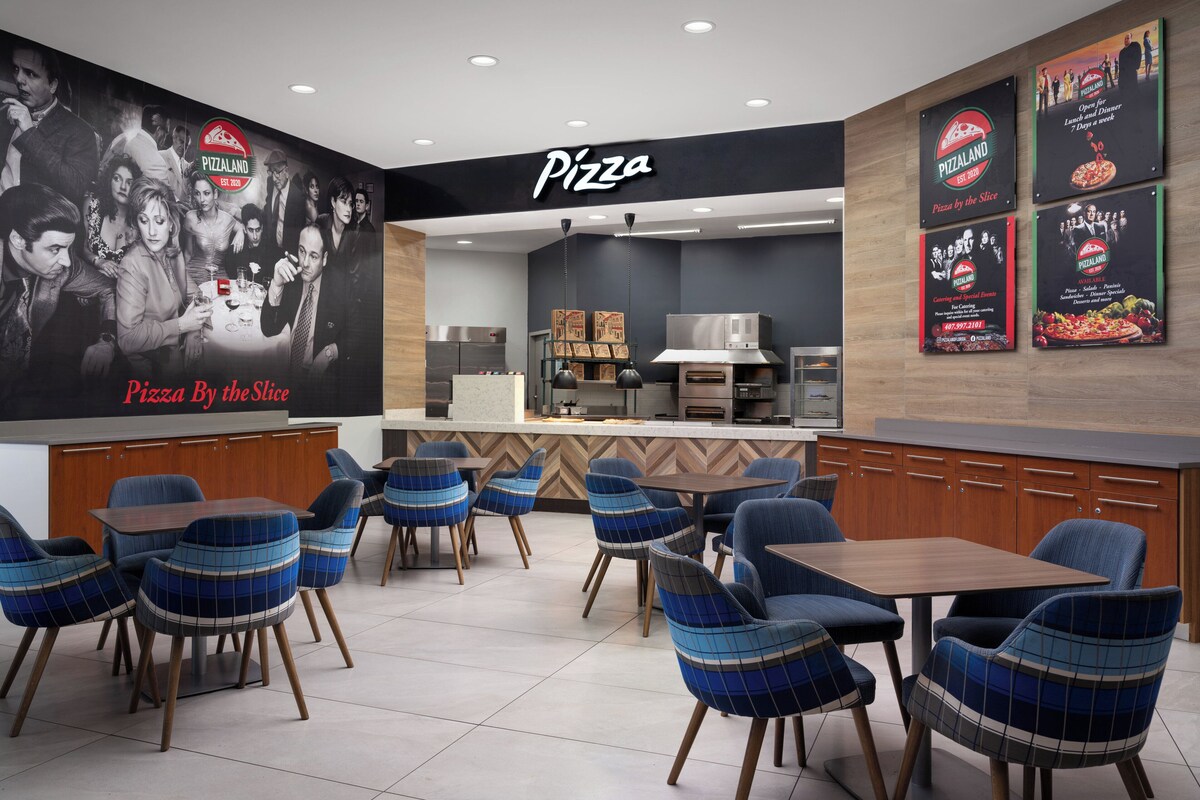 2 restaurants; lunch and dinner served - Holiday Inn Resort Kissimmee by the Parks by IHG (Kissimmee)
