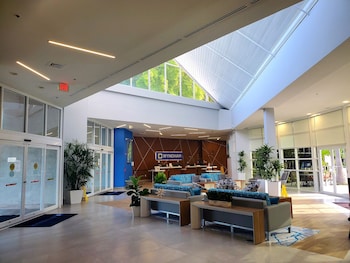 Hotel entrance and lobby at Wyndham Orlando Resort & Conference Center, Celebration Area