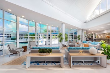 Hotel entrance and lobby at Wyndham Orlando Resort & Conference Center, Celebration Area