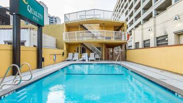 Seasonal outdoor pool