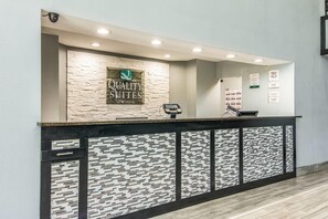 Lobby - Quality Suites Maumelle - Little Rock Northwest (Maumelle)