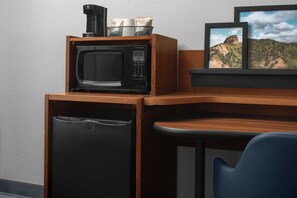 Mini-refrigerator