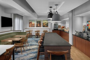 Free buffet breakfast 