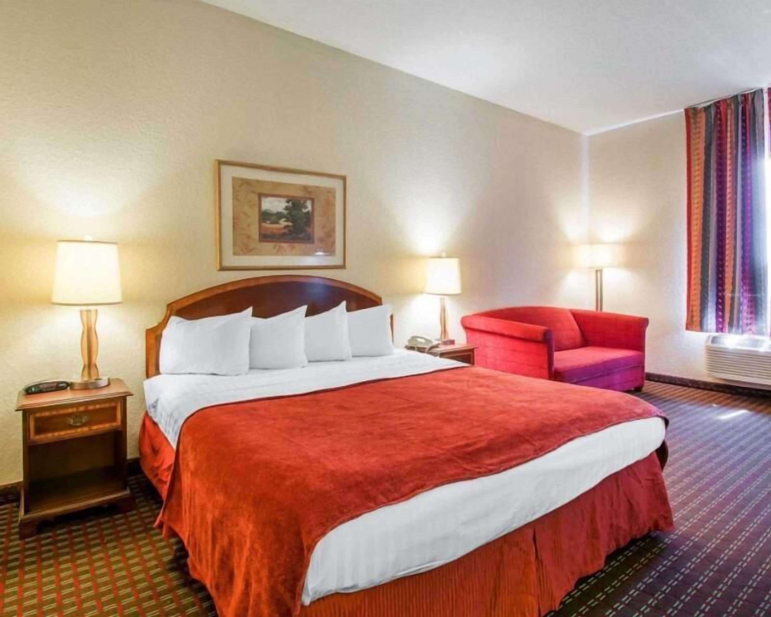 1 bedroom, desk, iron/ironing board, free WiFi