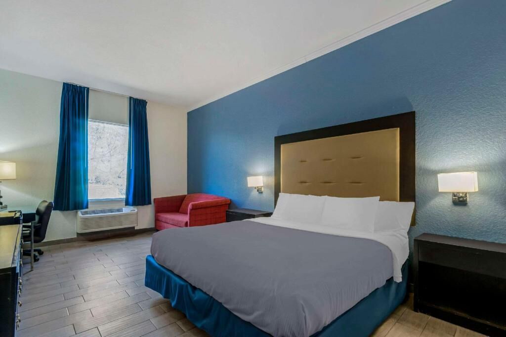 1 bedroom, desk, iron/ironing board, free WiFi
