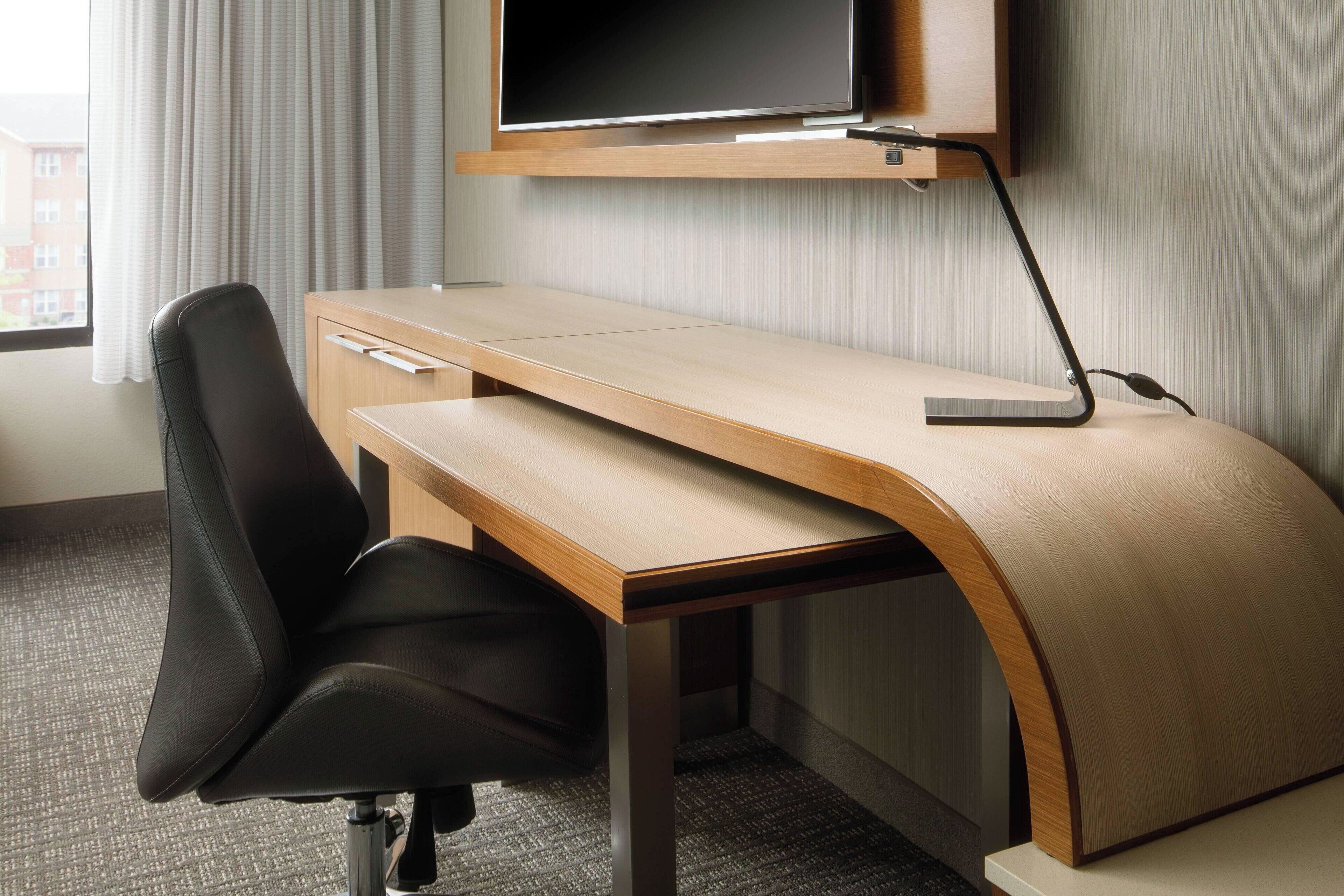 1 bedroom, in-room safe, desk, blackout curtains