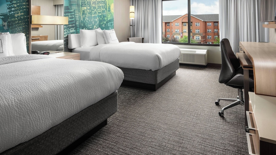 Courtyard by Marriott Indianapolis at the Capitol