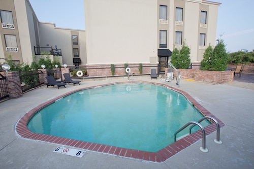 Holiday Inn Express New Albany by IHG