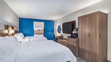 Ropa de cama hipoalergénica, escritorio y cortinas blackout