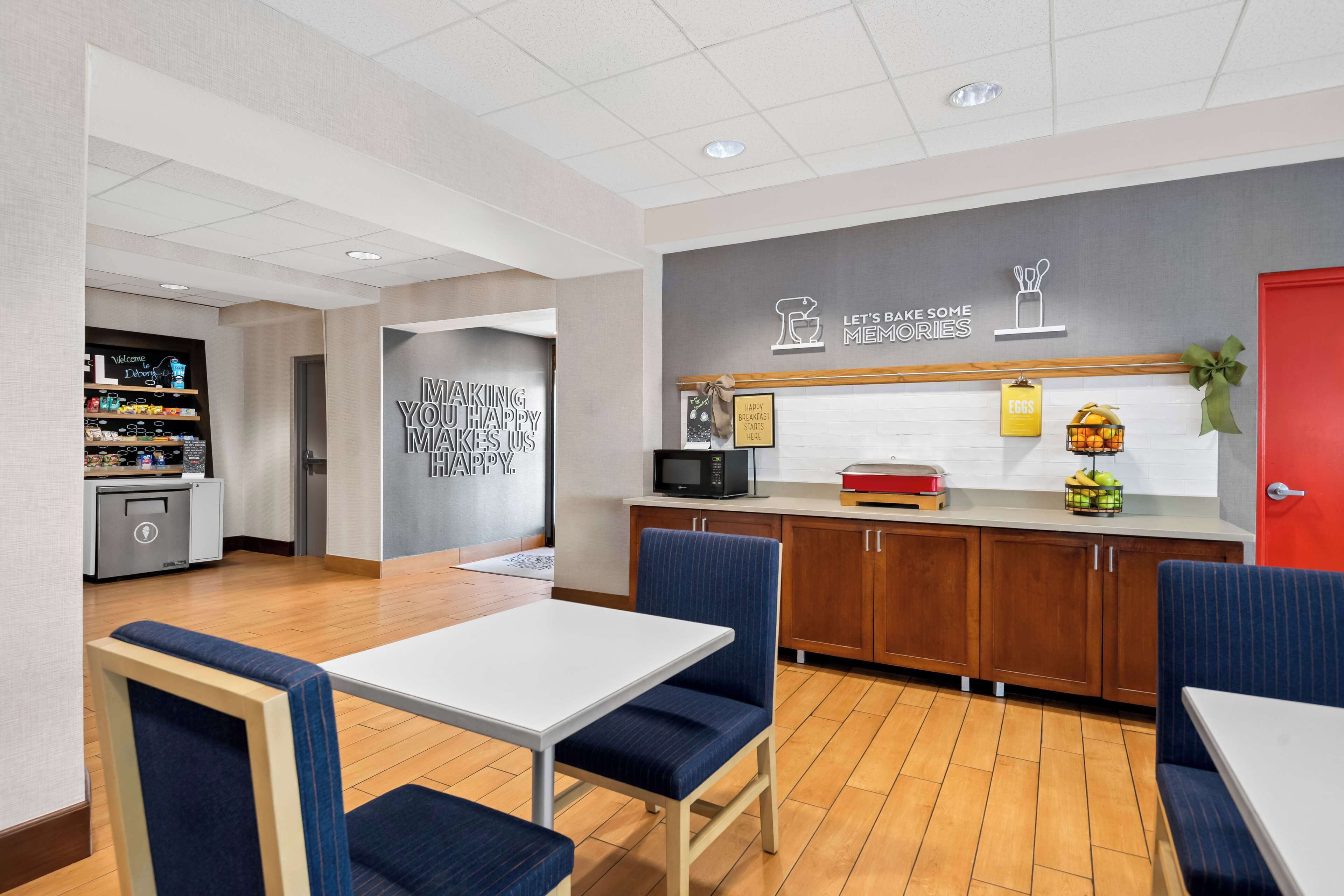 free daily on-the-go breakfast