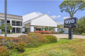 Front of property - Townhouse Fort Walton Beach Hurlburt Field (Mary Esther)