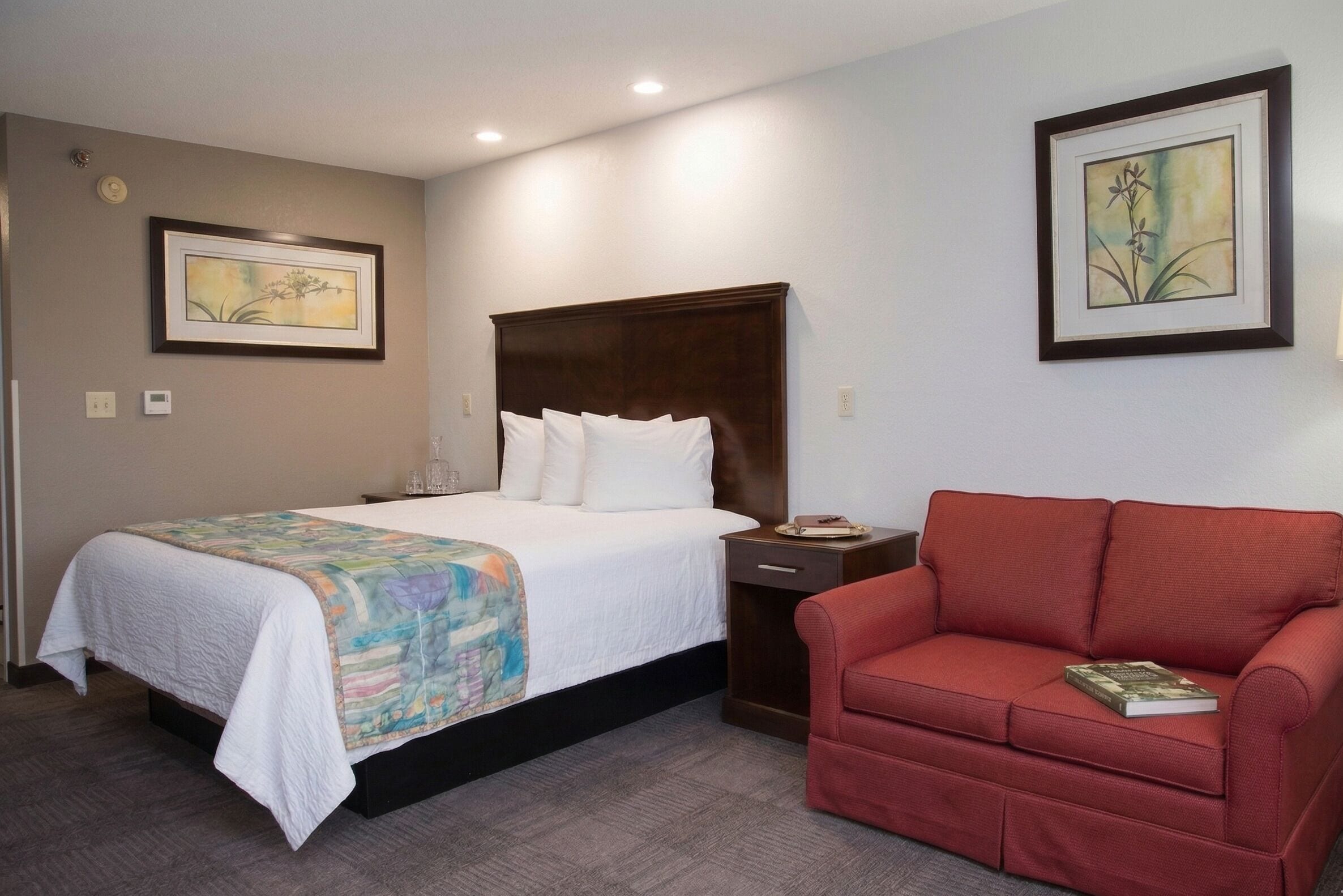 Room, 1 King Bed with Sofa bed, Non Smoking | In-room safe, iron/ironing board, free WiFi, bed sheets