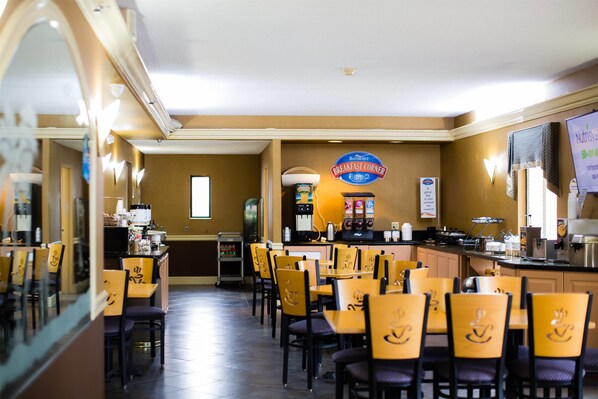 Free daily continental breakfast