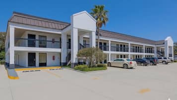 Parcheggio non assistito gratuito