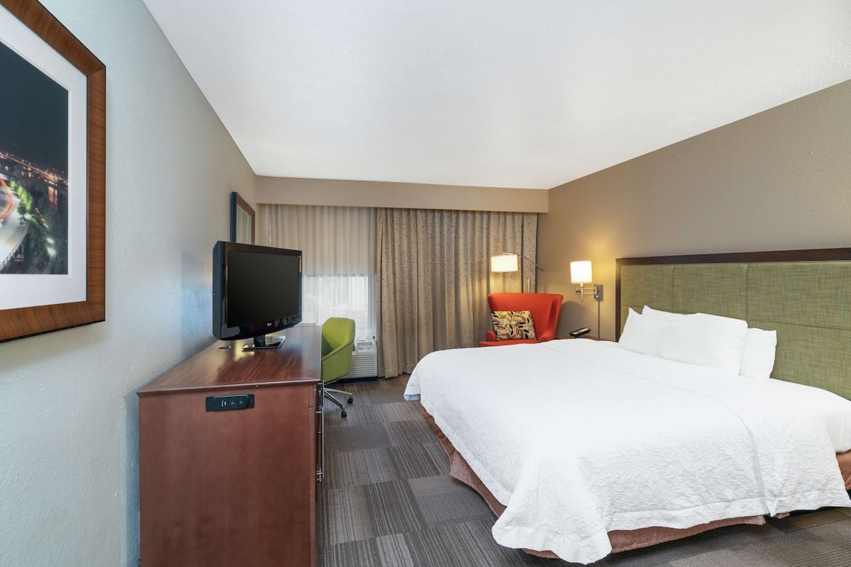 In-room safe, iron/ironing board, free cribs/infant beds