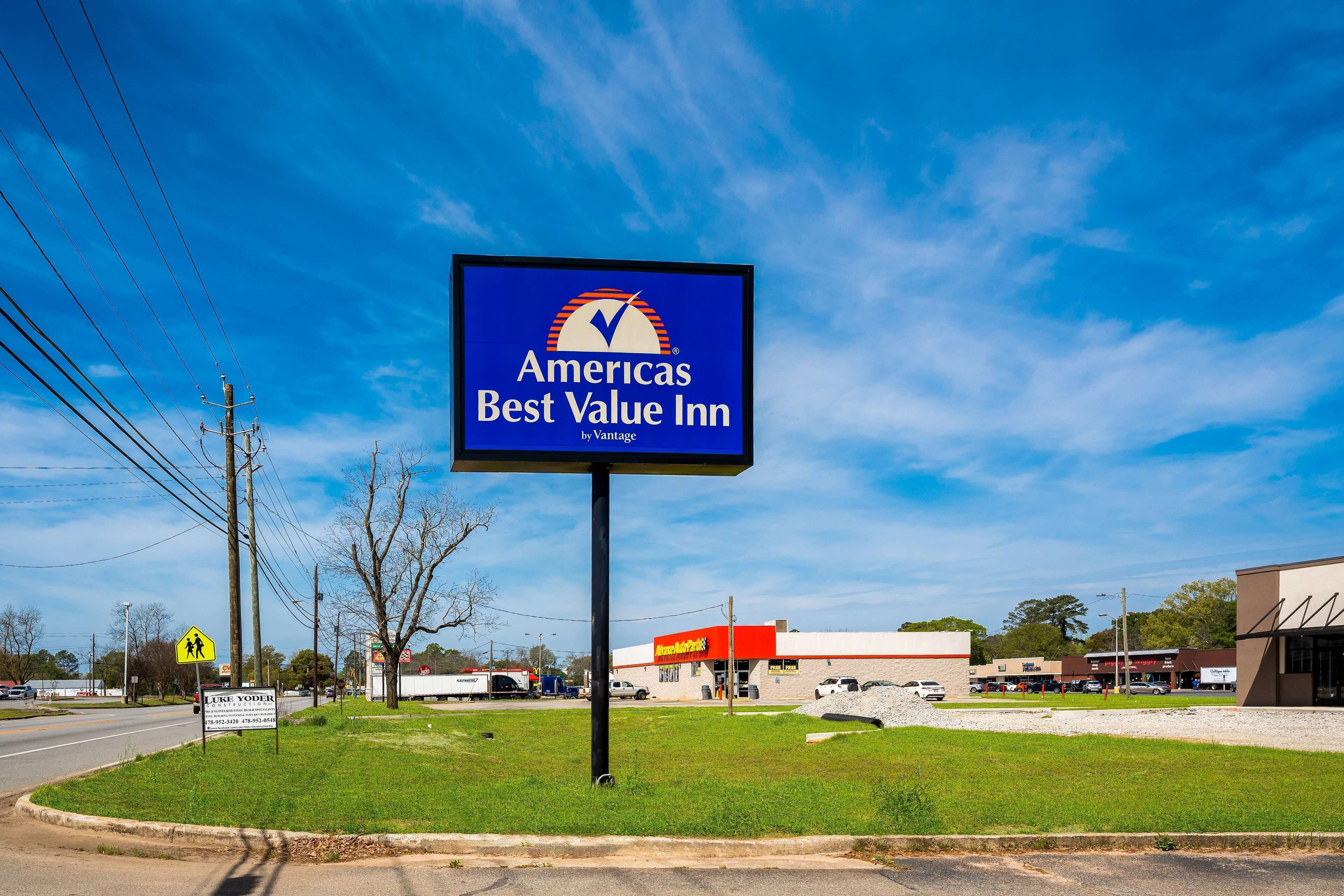 A billboard for Americas Best Value Inn by Vantage.