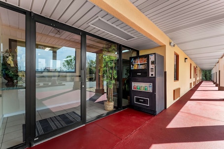 Food and drink. Americas Best Value Inn Montezuma