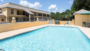Pool - Days Inn by Wyndham Biscoe (Biscoe)