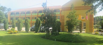 Plum Tree Inn