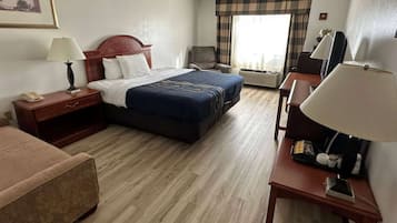 In-room safe, desk, iron/ironing board, free WiFi