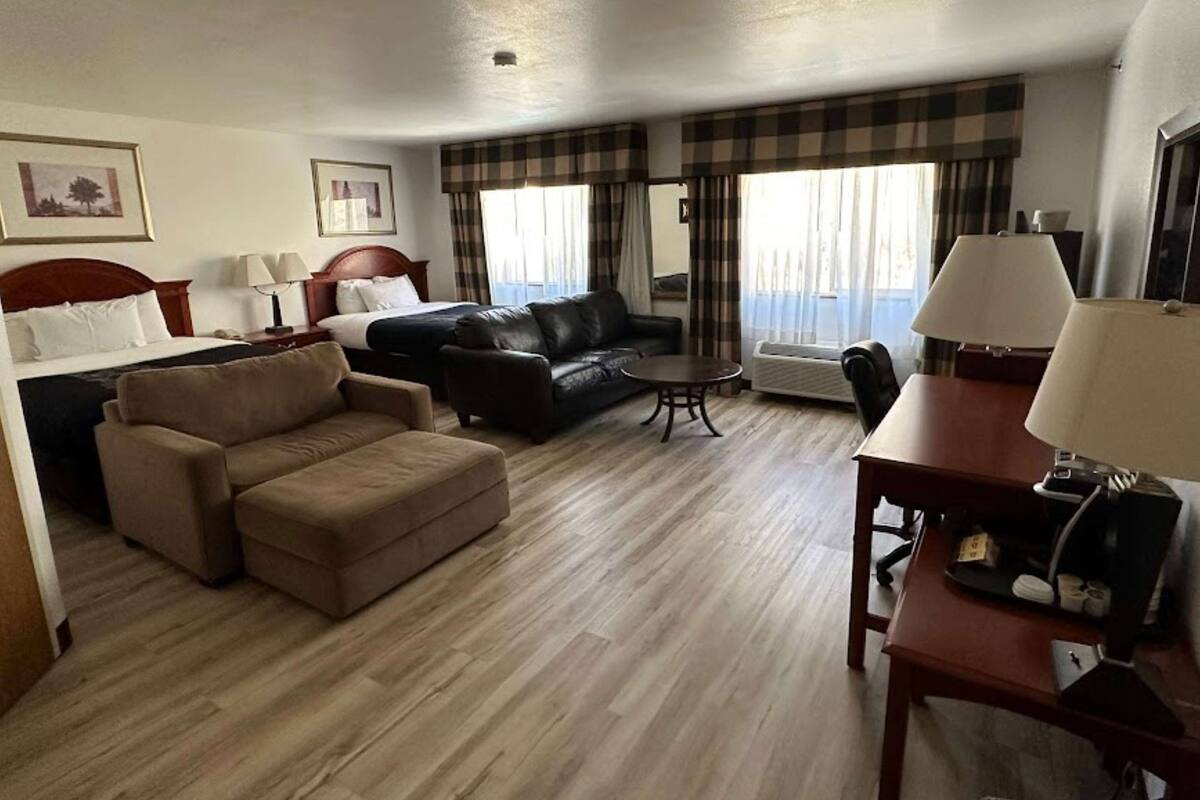 studio suite, 2 queen beds, non smoking | in-room safe, desk, iron/ironing board, free wifi