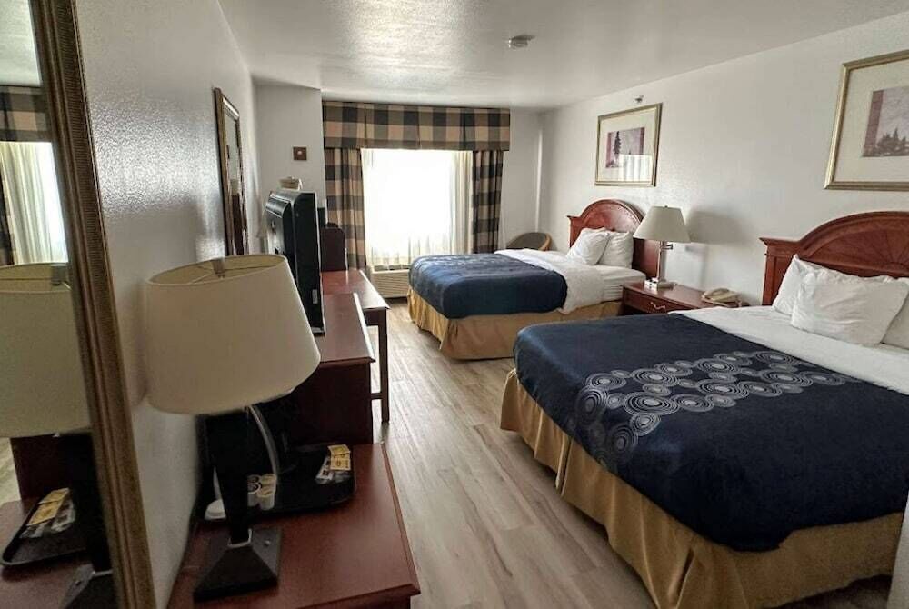 In-room safe, desk, iron/ironing board, free WiFi