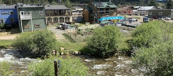 The Boulder Creek Lodge
