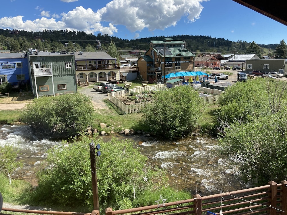 Boulder Creek Lodge image