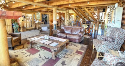 The Boulder Creek Lodge