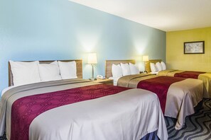 Standard Room, 1 Double Bed, Non Smoking | Individually furnished, desk, blackout drapes, soundproofing