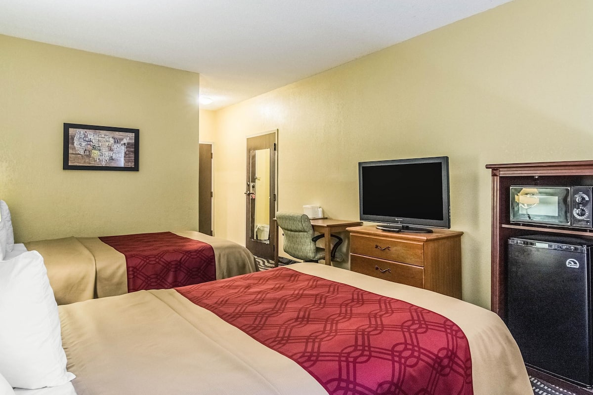 Individually furnished, desk, blackout drapes, soundproofing