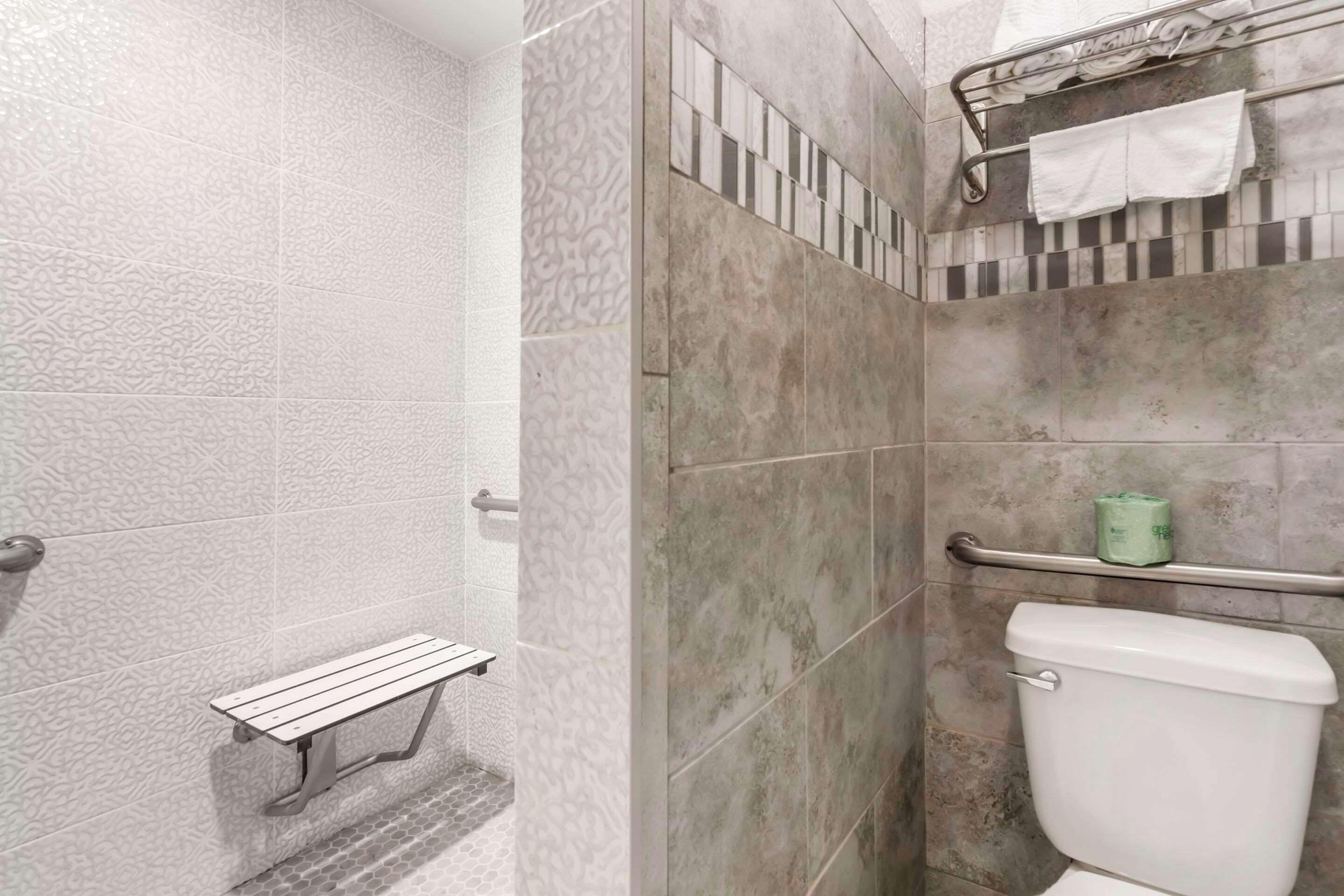 Photo - Econo Lodge Inn & Suites Near Lackland AFB