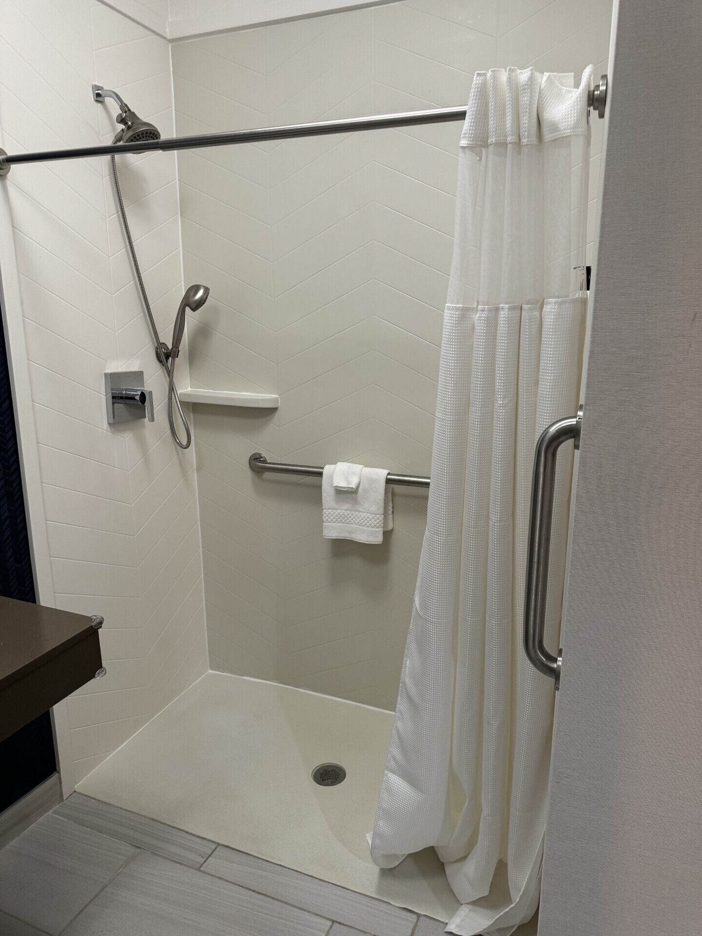 room, 1 king bed (mobility/hearing access, roll-in shwr) | bathroom | shower, designer toiletries, hair dryer, towels