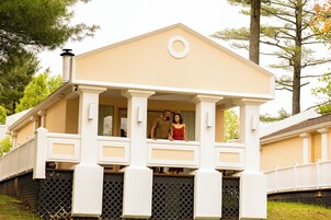 Vila, 1 cama King, ao lado do lago | Fachada