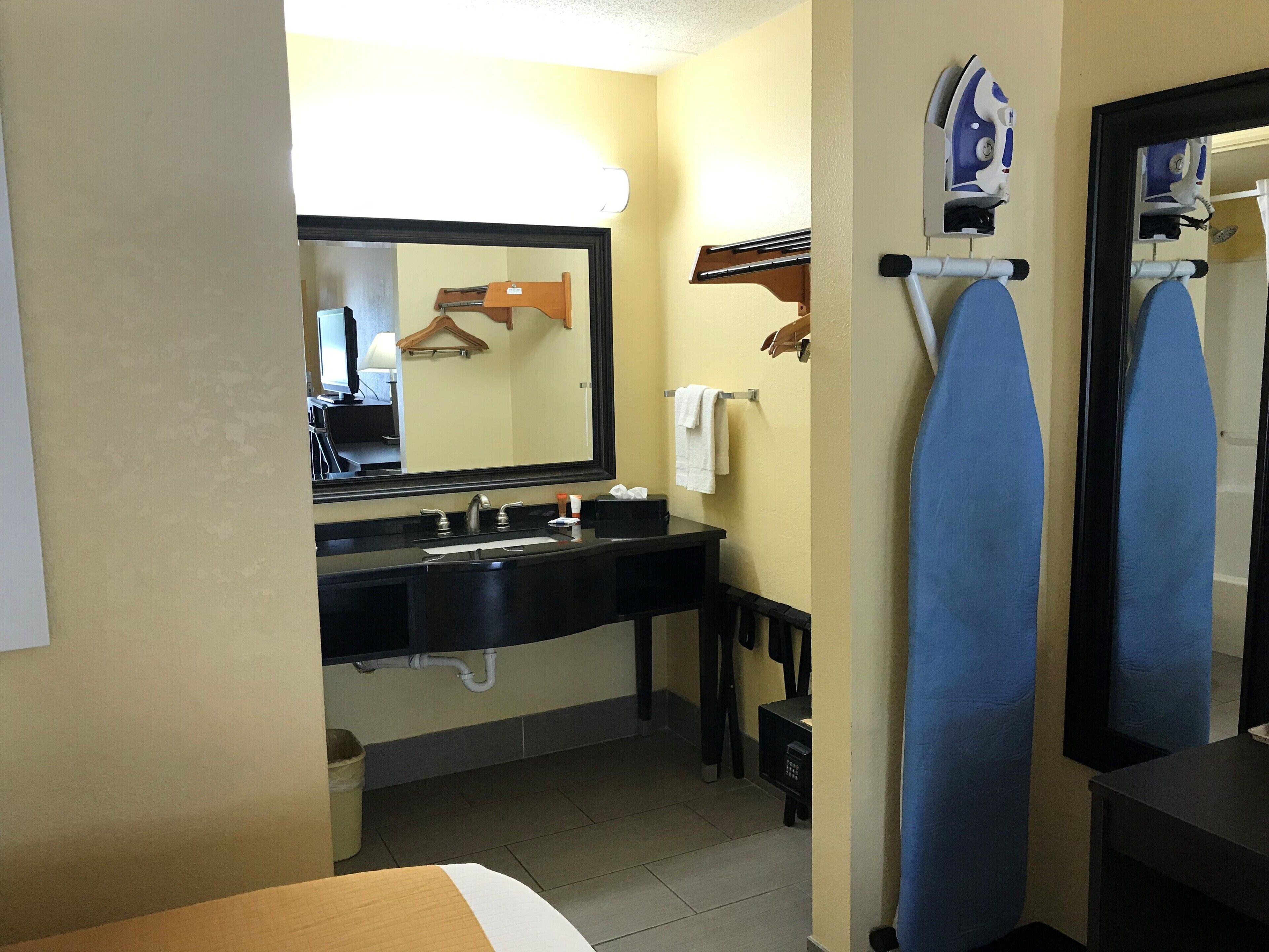 Photo - Days Inn by Wyndham Ridgeland South Carolina